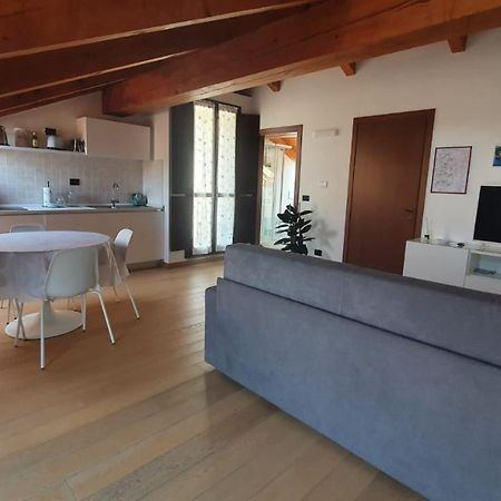 Appartamento Residenza Lavinia モンフォルテ・ダルバ エクステリア 写真