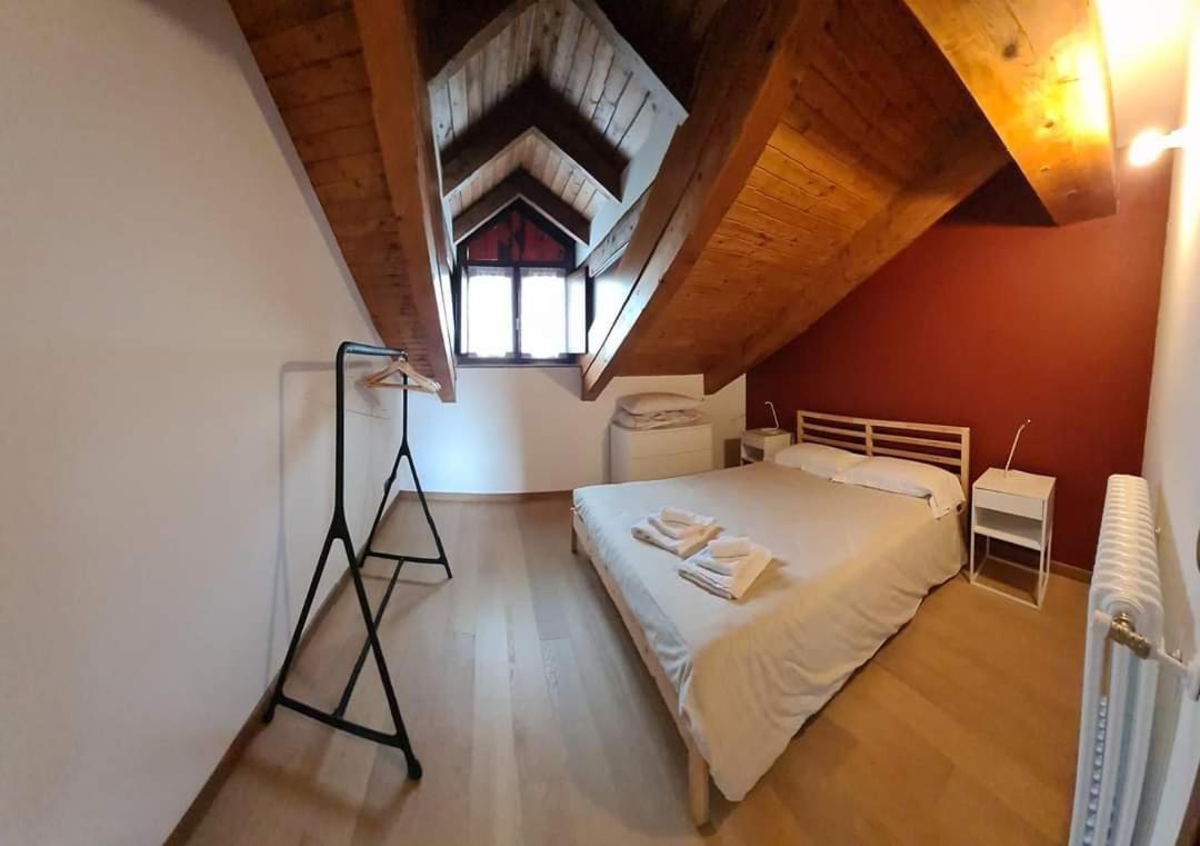 Appartamento Residenza Lavinia モンフォルテ・ダルバ エクステリア 写真