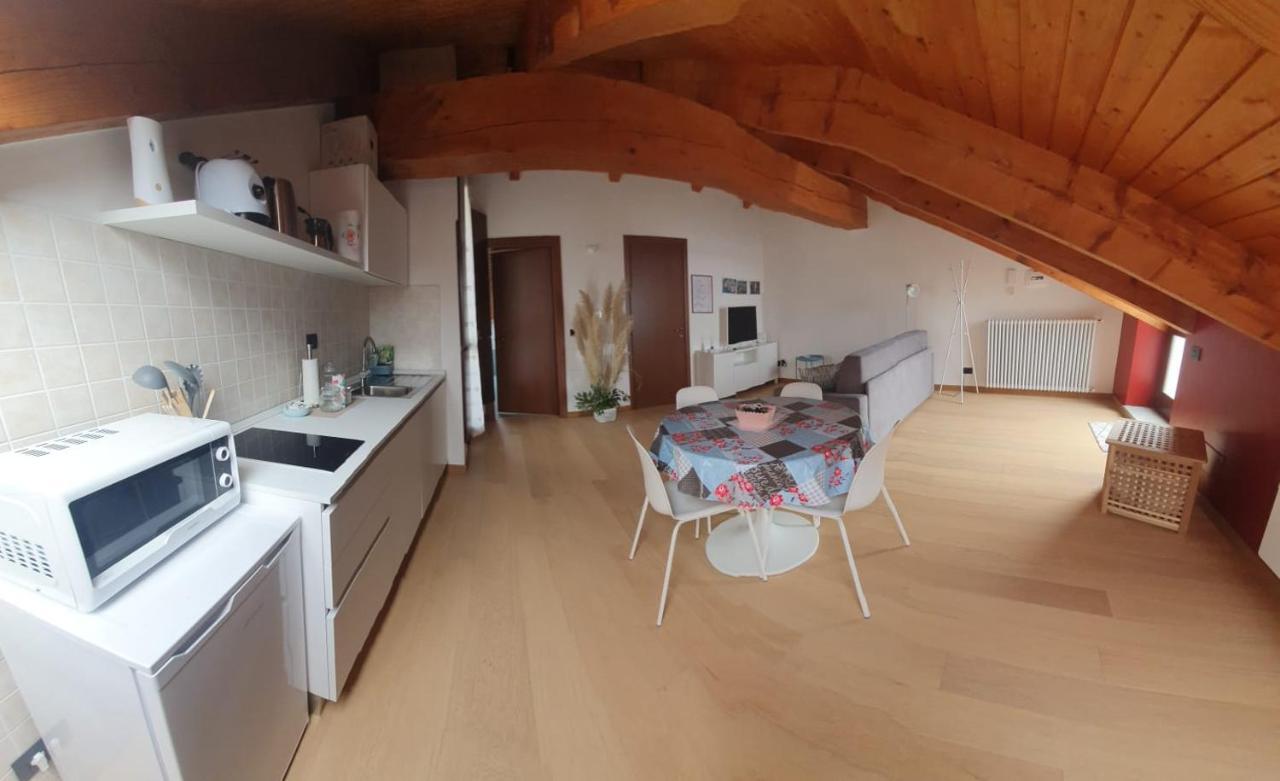 Appartamento Residenza Lavinia モンフォルテ・ダルバ エクステリア 写真