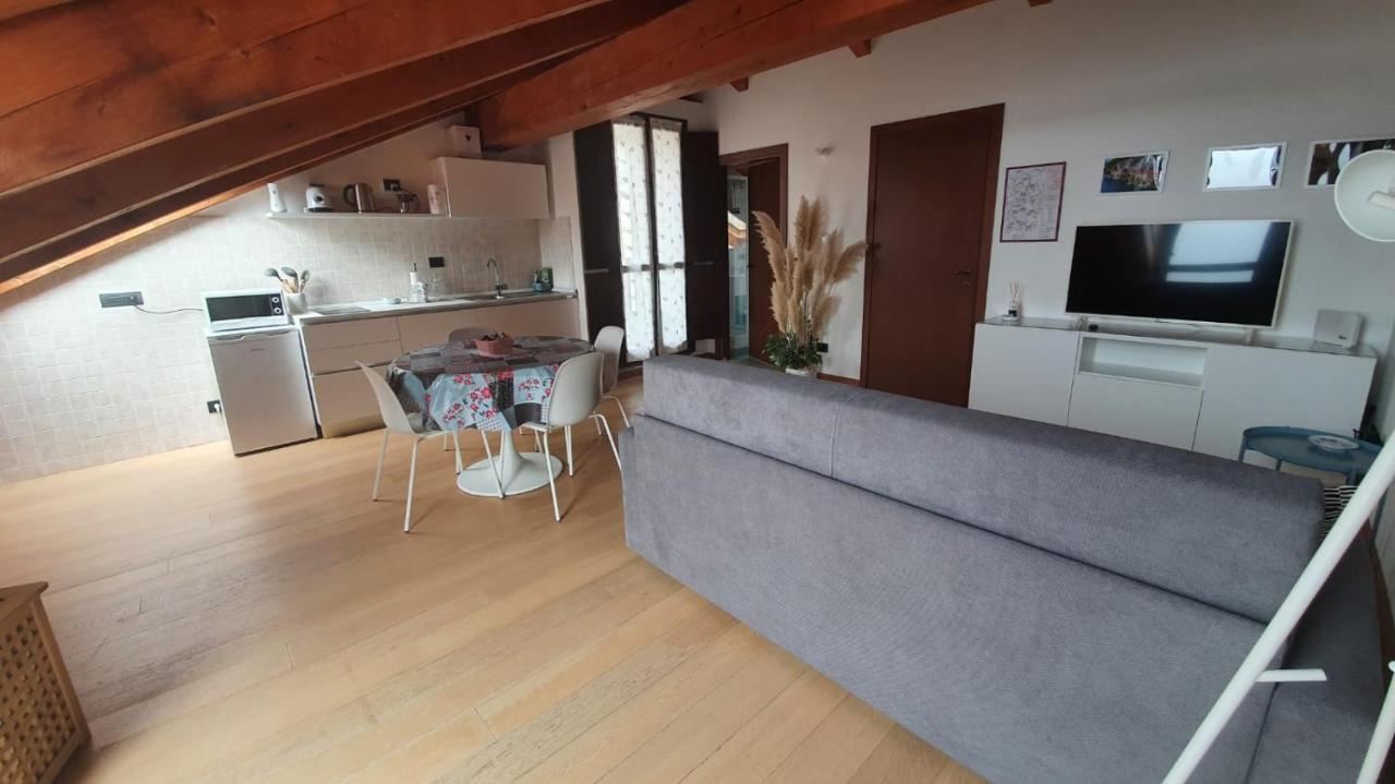Appartamento Residenza Lavinia モンフォルテ・ダルバ エクステリア 写真
